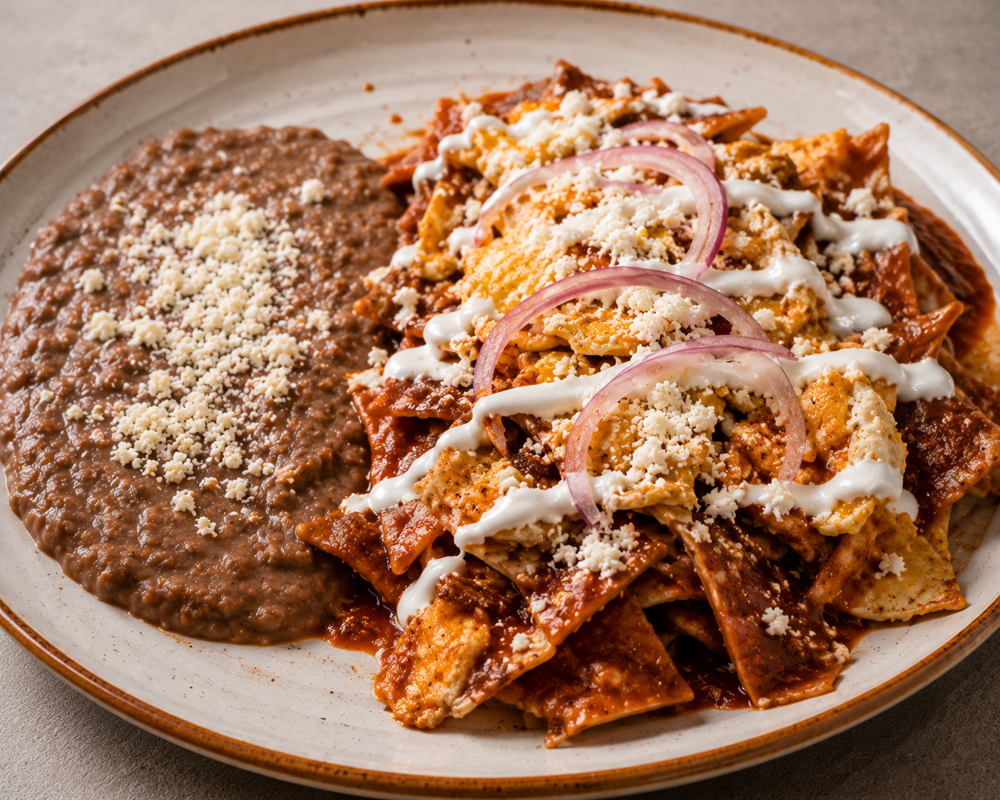 Chilaquiles de Chipotle con Huevo Sencillo