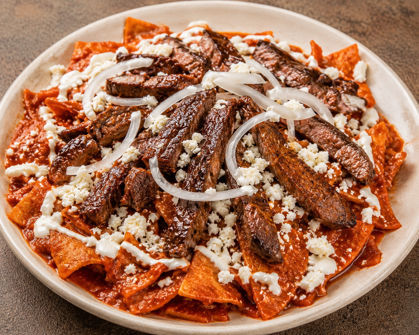 Chilaquiles Rojos con Arrachera