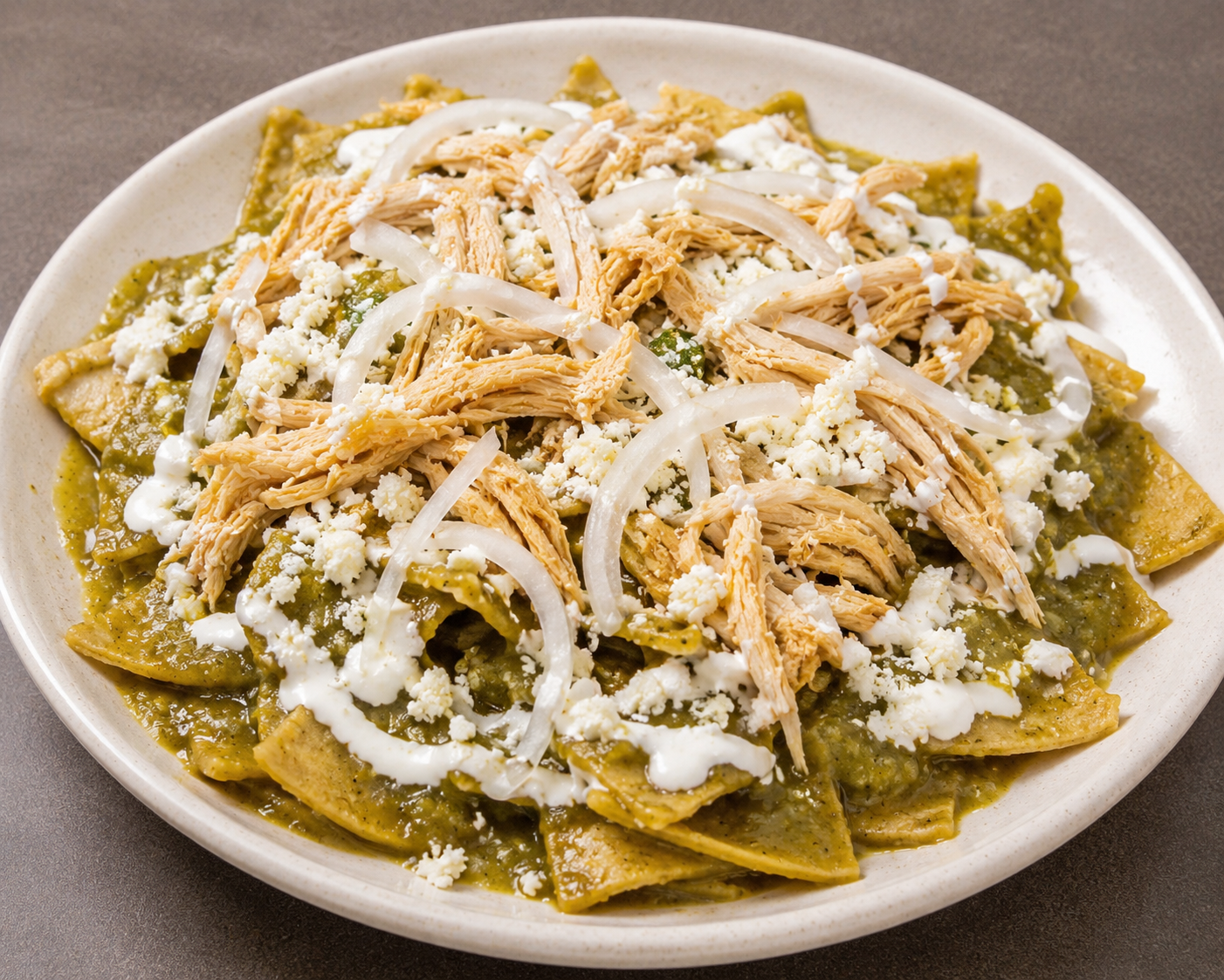 Chilaquiles Rojos con Pollo